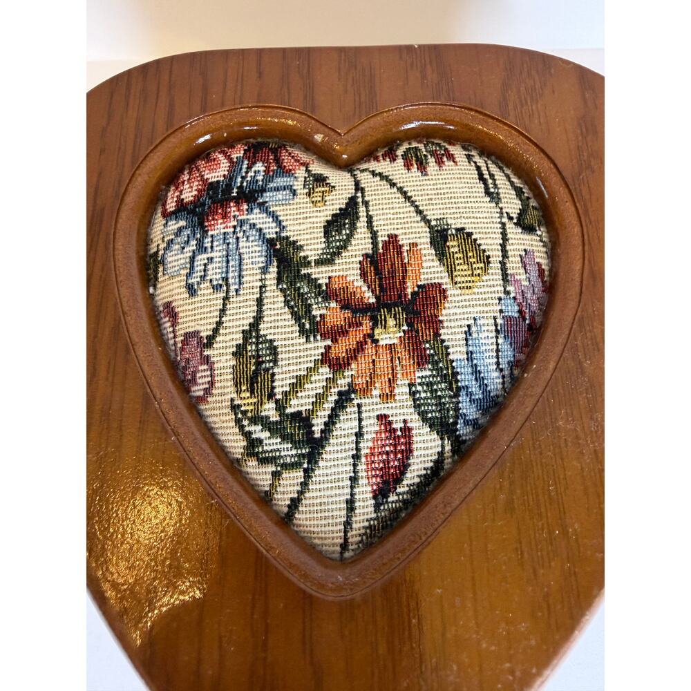 Vintage Heart Shaped Wooden Jewelry Box Floral Needlepoint Trinket Box - Picture 7 of 7